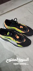  1 حذاء puma مقاس 43