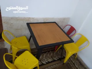  2 ثلاجة عرض ممتازه للبيع وتبريد ممتاز شغاله وما ناقصها شي ممتازه لا تحتاج صيانة