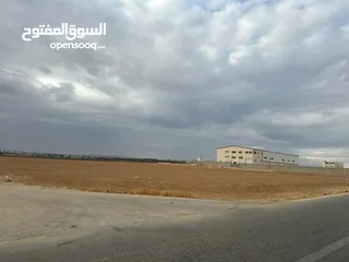  2 للبيع قطعة ارض صناعي منطقة القسطل مساحة 30دونم على عدة شوارع 16 متر
