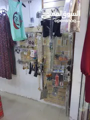  8 محل ألبسه للبيع مع كافة مستلزمات وديكور ولبضاعه او بيع الديكور ولبضاعه بدون المحل