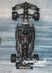  2 LEGO Technic Mercedes-AMG F1 42171