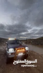  8 متسوبيشي ماقنومL200 2001