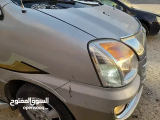  9 باص هونداي ستاريكس موديل---- 2005 ----بسعر مغري للبيع بحالة جيدة
