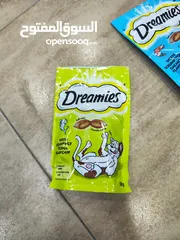  3 "دريميز" (Dreamies) ك"تريت" للقطط:  دلل قطتك بـ"دريميز"!  "دريميز" هي مكافآت
