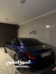  4 Mercedes C200 2019 Night package