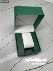  5 ساعات رولكس العالمية  مختومة   تشمل  : العلبة المتوفرة بالصورة  الاوراق كامله