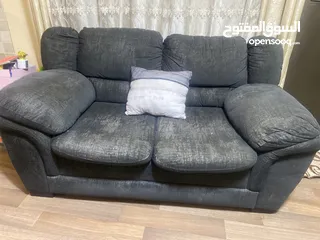  2 كنب امريكي ثابت بحالة الوكالة