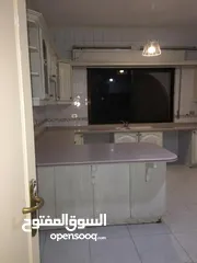  8 شقه مميزه للايجار في الشميساني 3 غرف نوم منهم 2 ماستر. بلكونه عدد 2. مطبخ كبير ومميز. تدفئه ومكيفات