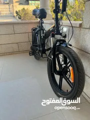  3 دراجة كهربائية