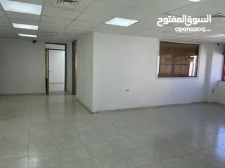  5 مكتب واسع وسط رام الله للايجار