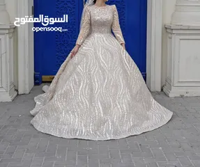  1 بدلة عرس لبسة وحدة محجبة