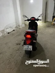  3 سكوتر بحال الوكاله بدون حوادث استعمال شخصي فقط ما شتغل تطبيقات مرخص ماتور 150 سي سي