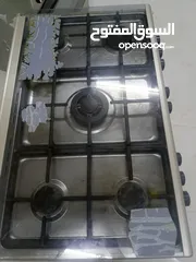  8 Ovens is very good condition and good working