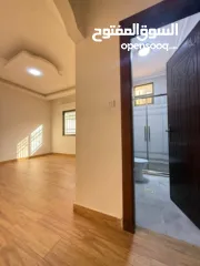  4 شقه مميزة للبيع في الطيرة رام الله طابق شبه ارضي