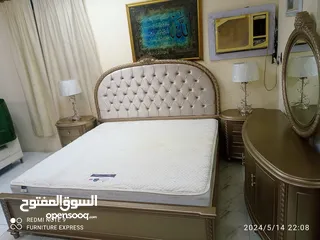  5 good condition King size bed  set available for sell