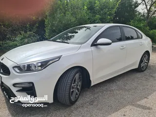  2 Kia cerato
