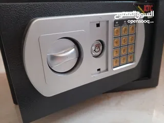  5 موجود خزنه في سعر مغري