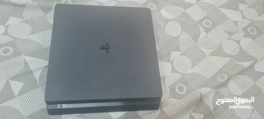  3 playstation 4 slim 500gb with 2 controllers and 7 games