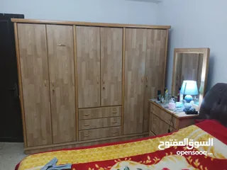  20 نشتري جميع انواع الاثاث المستعمل والخردوات والنثريات
