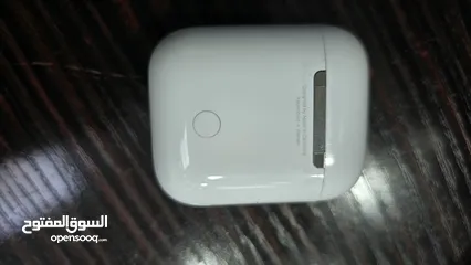  3 Apple airpods 2