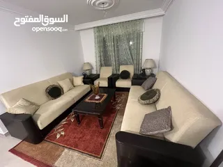  1 كنب صالون بحالة ممتازة