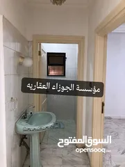  17 بيت مستقل فارغ للايجار في منطقة الزهور مساحة 250 متر داخلي مع حديقة 300 متر