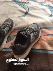  1 حذاء  رياضة سكتشر للبيع