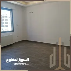  4 شقة طابق اول للبيع في ضاحية النخيل  بالقرب من صيدلية كينا مساحه 250م