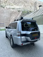  4 Mitsubishi pajero 2015