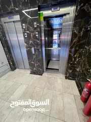  12 مكتب للبيع موقع مميز جدا  برج الساعة