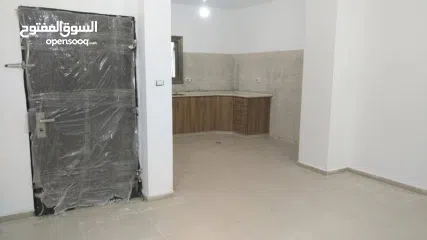  13 شقة مشطبة حديثا للبيع