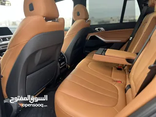  11 بي ام دبليو X5 لون اسود موديل 2022 Mكيت فل كامل فحص كامل وارد وكاله عمان