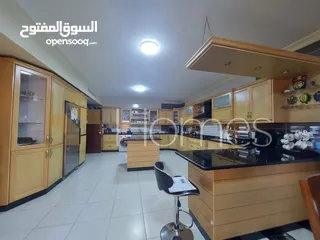  12 شقة طابقية مفروشة للبيع في عبدون بمساحة بناء 357م