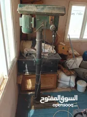  18 صاروخ ثابت ومقدح