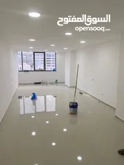  4 مكتبين جنب بعض 61 و 53 منر