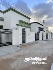  12 منازل للبيع تشطيب تام مقسم قطران يبعد اقل من 3 كيلو عن مسجد خلوه فرجان