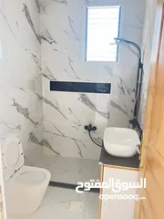  6 للبيع شقة في خروبه بالقرب من مسجد الفاتح وسط البلد