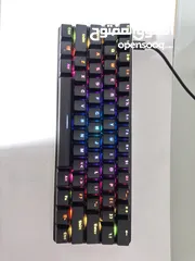  1 كيبورد گلوريوس RGB ميكانيكال سويتش احمر مع كيكابس احتياطيه وسويتش ريموفر