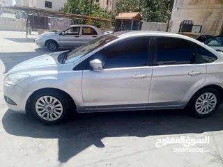  1 فورد فوكس للبيع موديل 2011 ماتور 1600 بسعر الكاس5200 قابل للتفاوض
