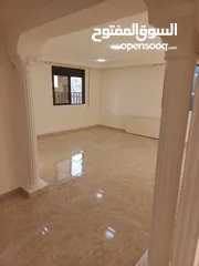  8 روف فارغ للإيجار
