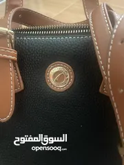  12 شنتة/ شنطة/حقيبة نسائية جديدة لم يتم استخدامها في حالة ممتازة، اسود و بني و معها حبل طويل و قصير.