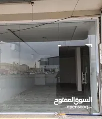  1 واجها محل سوكريت  للبيع بحاله جيده