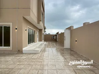  8 للإيجار فيلا في جو (راس حيان)  Villa for rent in Ras Hayyan