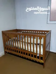  18 سرير اطفال ماركة  Mothercare  صناعة بريطانيه    أبعاده  140 *70*88