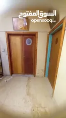  17 شقة طابقية