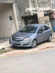  2 اوبل استرا 2006  بحاله جيدة جدا