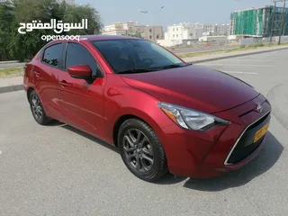  8 TOYOTA YARIS XLE 2019