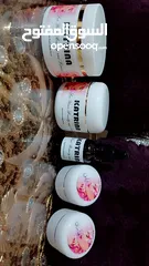  2 بكج تفتيح البشره والتخلص من الهالات والزوان والتجاعيد يعمل على تعبئة الخطوط الرفيعه واخفاؤها