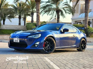  1 2016 Toyota 86 / Excellent driving condition / Low Mileage.