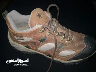  1 حذاء كات سيفتي سعودي إستعمال بسيط جدا أقل من شهر ستيل تو